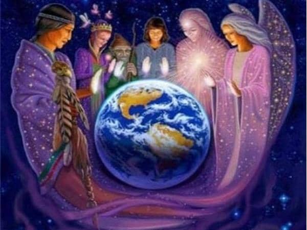 بزرگسالان ایندیگو و بلورین از دو گروه تشکیل شده اند.